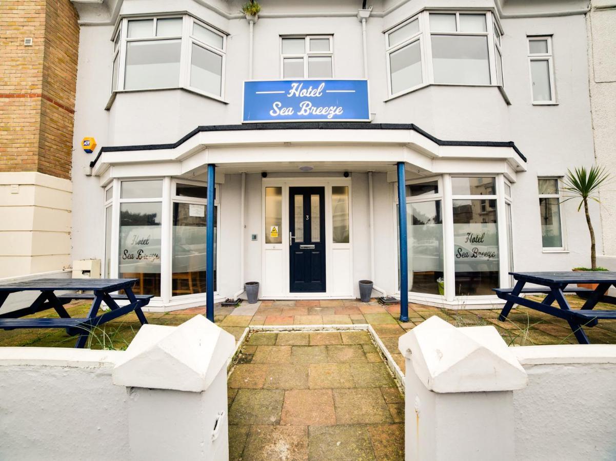 Hotel Sea Breeze Клактън он Сий Екстериор снимка